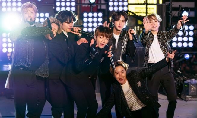 BTS hace récord de larga data en la lista 'Social 50' de Billboard