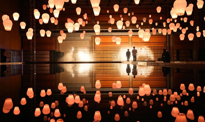 [Foto del día] Arranca la exhibición Punghwa, la luz de la ASEAN