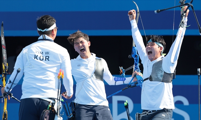 Corea gana la medalla de oro en tiro con arco por equipos