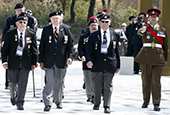  Veteranos de la Comunidad Británica de Naciones conmemoran la Batalla del Río Imjingang