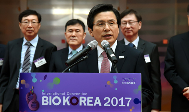 Hwang Kyo-ahn subraya la importancia de convertir la Industria Biosanitaria en el nuevo motor de crecimiento