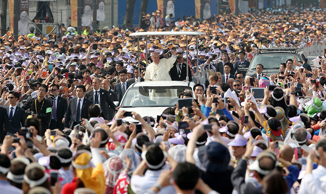 El presidente Moon manda a un enviado al Vaticano