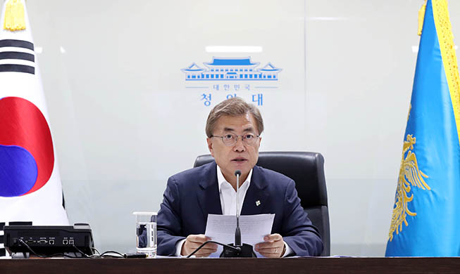 El presidente Moon Jae-in dirige la primera reunión del Consejo de la Seguridad Nacional