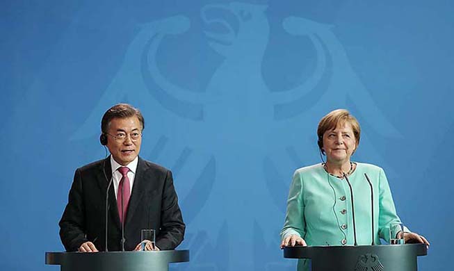 Los dos líderes de Corea y Alemania se comprometen a solucionar el problema de Corea del Norte