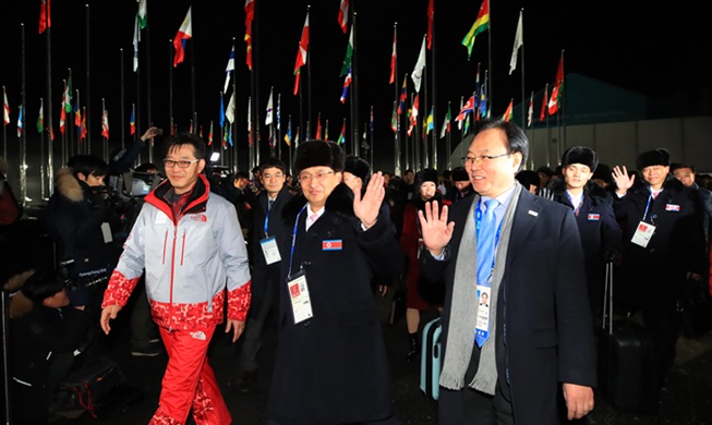 La delegación norcoreana comienza su viaje para unas Olimpiadas de Paz