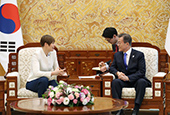 Cumbre bilateral entre Corea del Sur y Estonia (Febrero de 2018)