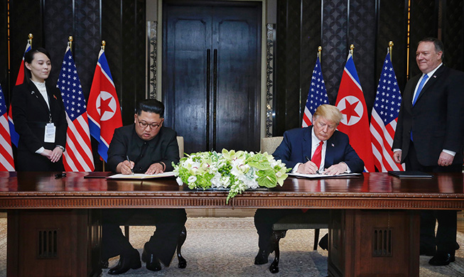 Kim y Trump firman un acuerdo conjunto para la desnuclearización y el establecimiento de la paz