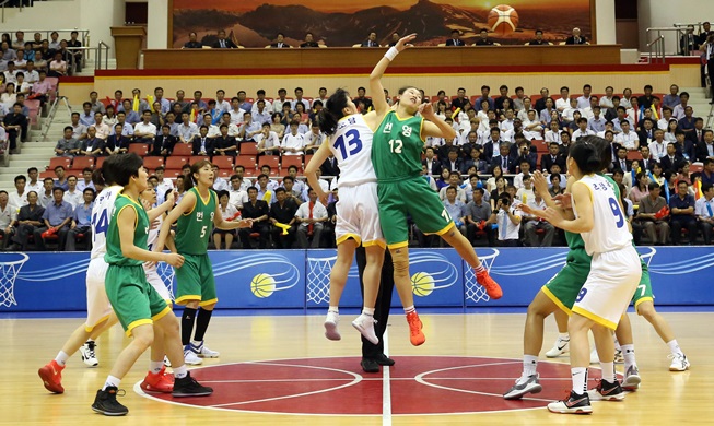 El baloncesto une a las dos Coreas