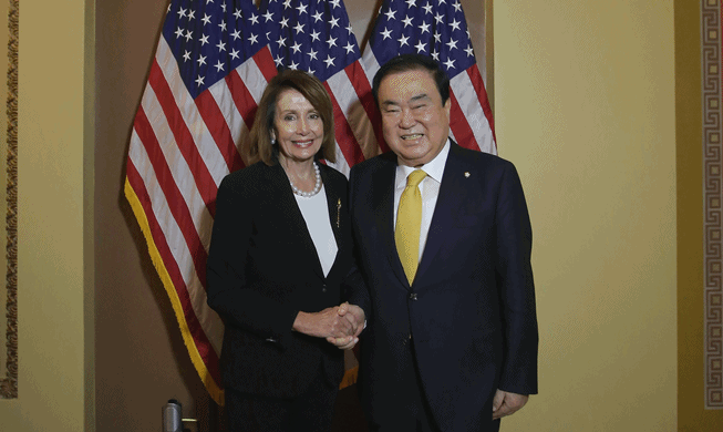 Nancy Pelosi expresa su apoyo para resolver la cuestión de la esclavitud sexual de Japón