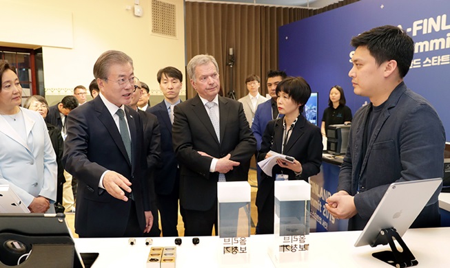 Moon: “Corea y Finlandia fomentarán la cooperación a través de la innovación”