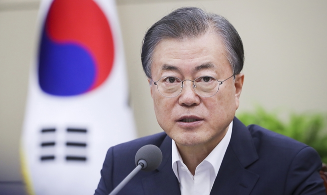 “Corea puede superar la presión comercial de Japón con la cooperación económica intercoreana”: Moon