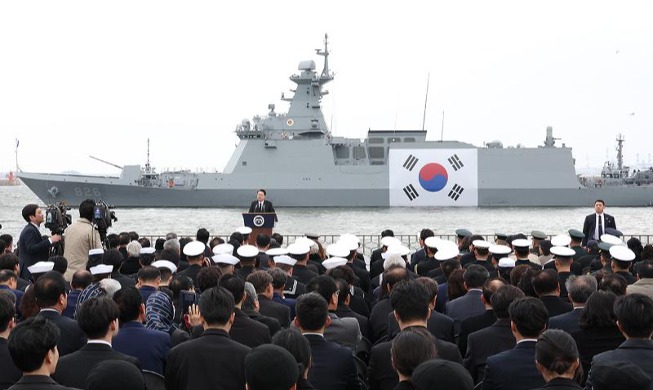 Yoon da un discurso en la ceremonia del Día de la Defensa del Mar Amarillo