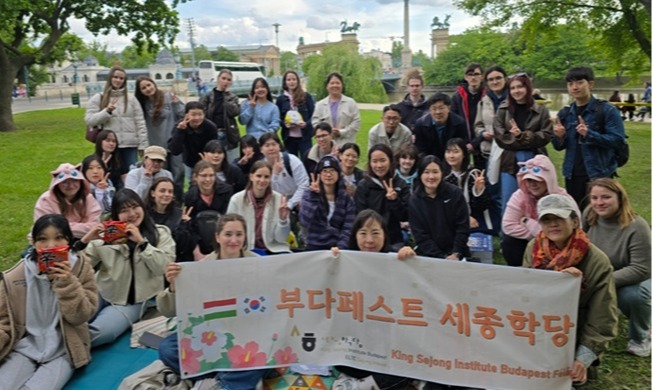 Los alumnos de coreano en escuelas del exterior superan los 190.000