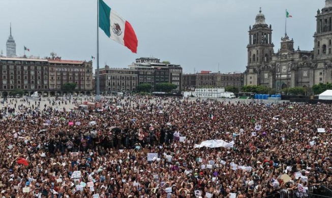 BTS desata una euforia masiva en la Ciudad de México