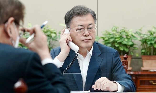 Presidente Moon muestra su apoyo al presidente y el pueblo de Ucrania por medio de llamada teléfonica