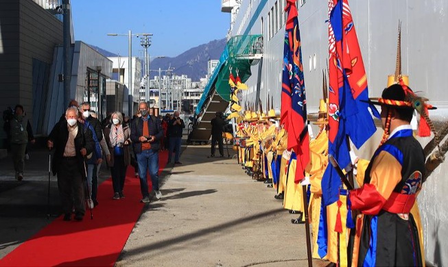 Crucero internacional ingresa al puerto de Sokcho después de 3 años