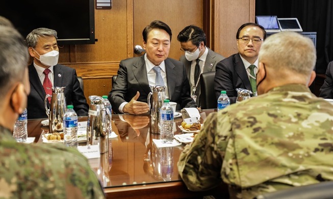 Presidente electo Yoon visita 'el corazón' de las Fuerzas Armadas de los EE. UU. en Corea