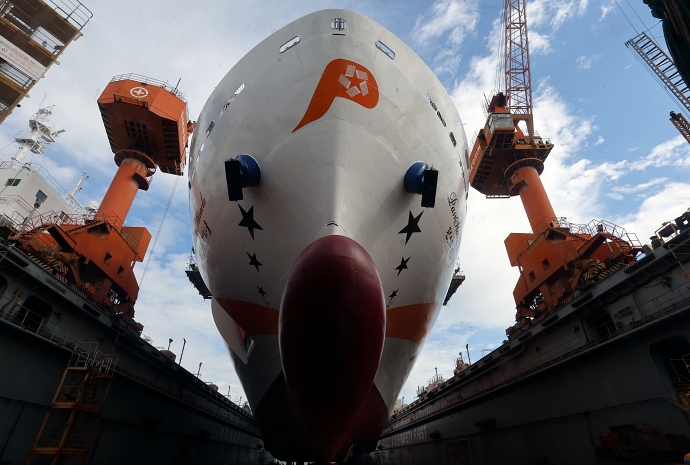 Ceremonia de botadura del primer ferry de fabricación nacional