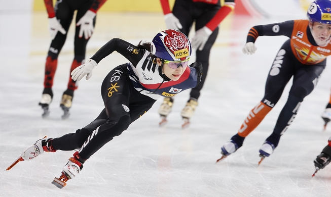 Corea brilla con el oro en el patinaje de velocidad en el relevo mixto del Tour Mundial