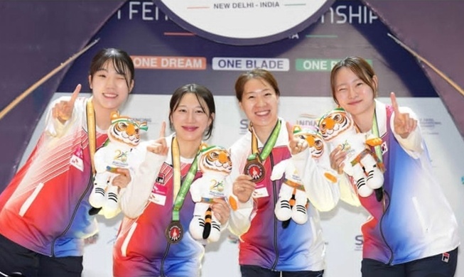 El equipo coreano de sable femenino conquista el oro en el Campeonato Asiático de Esgrima