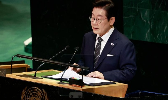 Lee plantea una nueva iniciativa de diálogo para lograr la paz en la península coreana