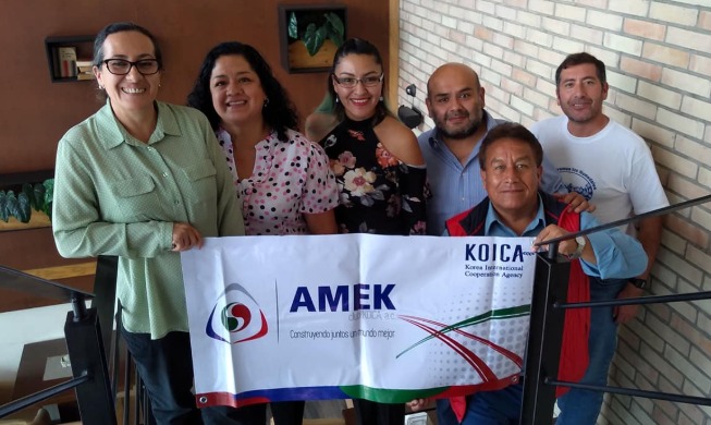 Construyendo juntos un mundo mejor: AMEK Club KOICA A.C.