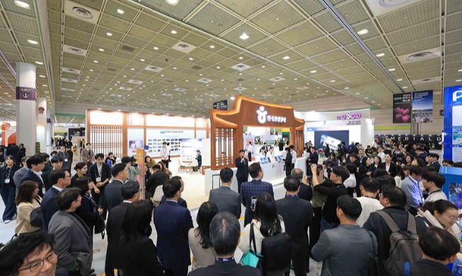 Se amplía el trato migratorio preferencial para congresos internacionales a dos acompañantes