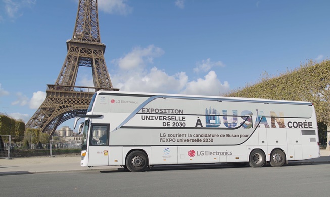 Un total de 2.030 buses recorren París con mensajes de apoyo para la candidatura de Busan a la Expo Mundial