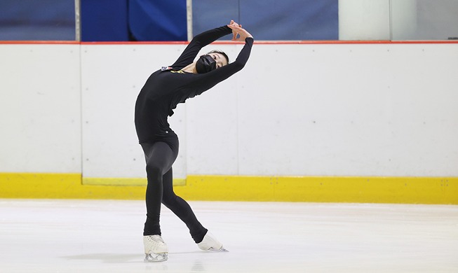 [Foto del día] La patinadora artística You Young inmersa en la práctica