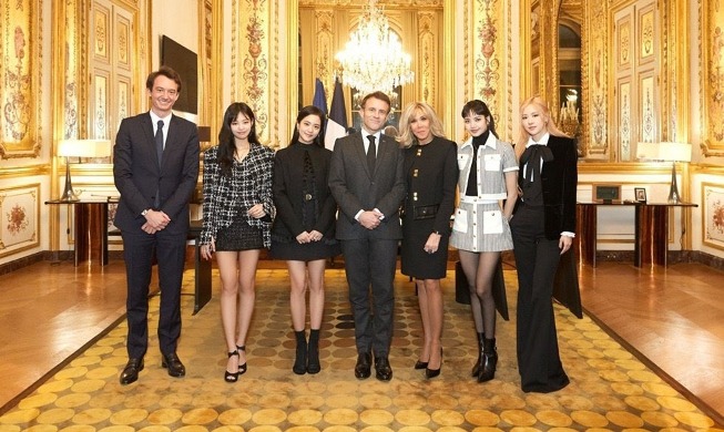 BLACKPINK realiza un concierto en París y se reúne con el presidente Macron