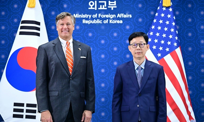 El subsecretario de Estado de EE. UU. expresa su 'profundo pesar' por la detención masiva de trabajadores coreanos