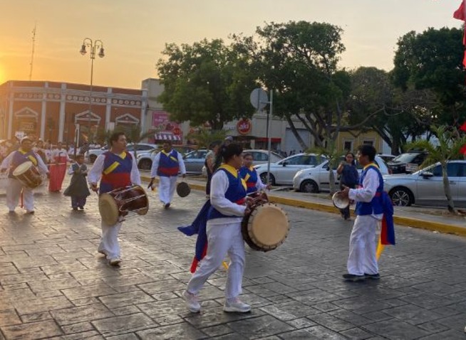 Desfile del Día de Corea por los 120º aniversario de la Inmigracion Coreana en México