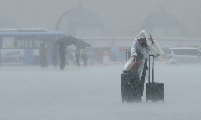 Las lluvias torrenciales azotan a Seúl