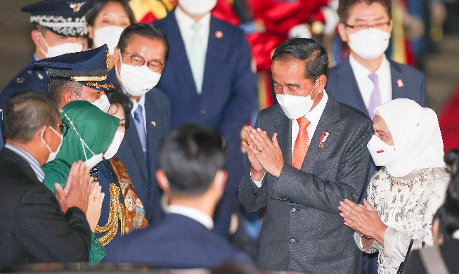 El presidente Yoon realizará una cumbre con su homólogo indonesio Widodo