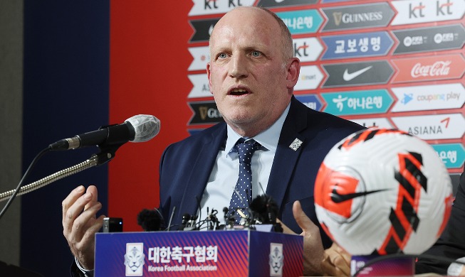 Michael Müller se posesiona como el nuevo presidente del Comité del Equipo Nacional de la Asociación de Fútbol de Corea