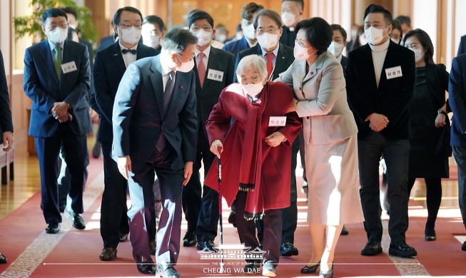 Conozcamos a Park Chun-ja y Park Ja-yeon, dos abuelas coreanas que donaron todo su dinero a obras de caridad