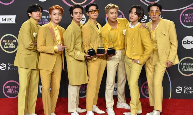 BTS se convierte en el primer artista asiático en ganar los mayores premios de los American Music Awards