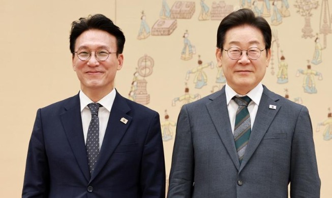 El presidente Lee nombra a Kim Min-seok como nuevo primer ministro