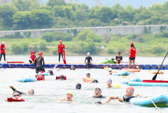 Festival de Triatlón Sium Sium del río Hangang