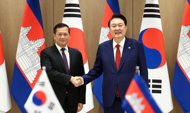 Corea y Camboya elevan sus lazos bilaterales a una asociación estratégica