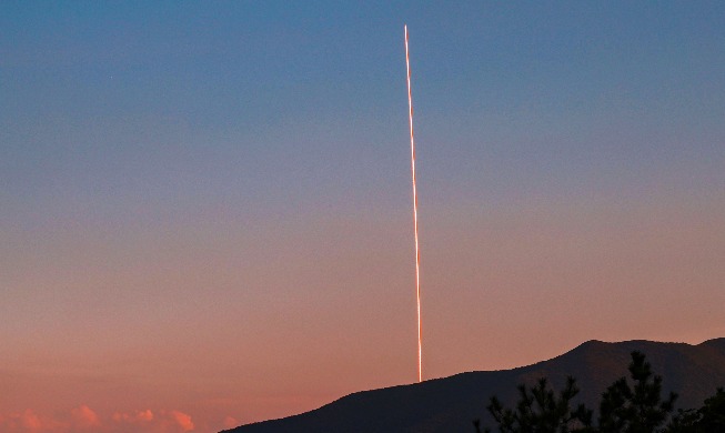 [Foto del día] Lanzamiento del cohete espacial 'Nuri' inaugura la carrera espacial de Corea