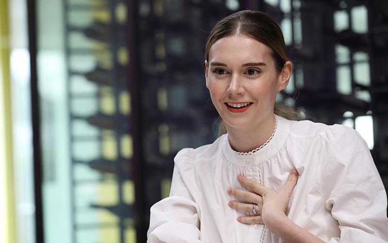 Lara Benito de España habla el 10 de julio con Korea.net sobre su traducción directa de la canción Baek Ji-young 