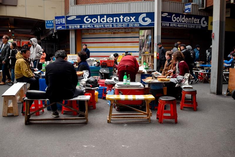 La esencia dentro del mercado Gwangjang