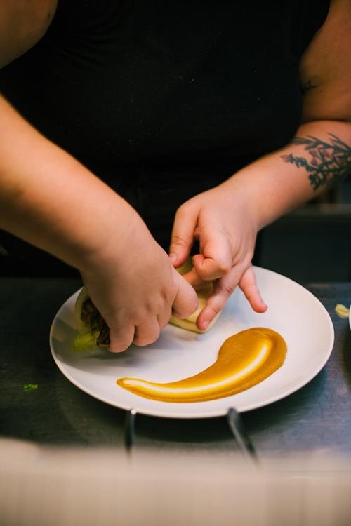 Murúa se caracteriza por crear menú de comida fusión.