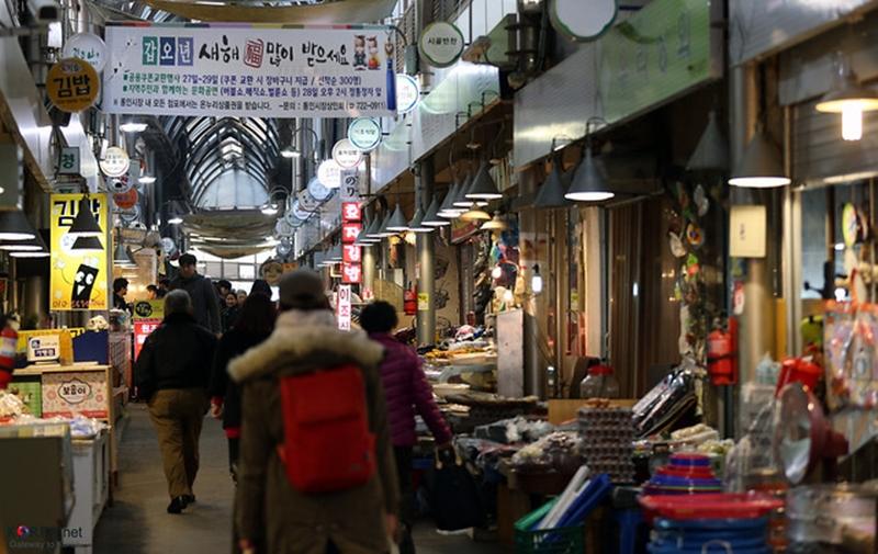 Mercado de Tongin en Seúl, donde se pueden encontrar hotteok