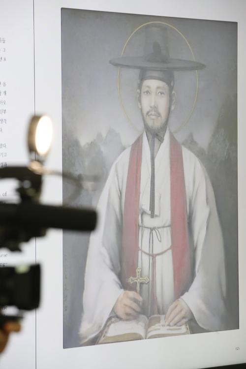 Una escultura de San Andrés Kim Tae-geon (1821-1846), el primer sacerdote católico de Corea, será erigida en el muro exterior de la Basílica de San Pedro, en la Ciudad del Vaticano. En la imagen se muestra un retrato del santo coreano. | Agencia de Noticias Yonhap