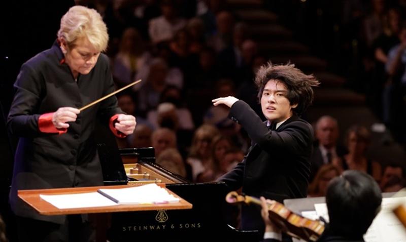  El pianista Lim Yunchan toca el 18 de junio en la ronda final del Concurso Internacional de Piano Van Cliburn en Bass Performance Hall en Fort Worth, Texas. | Página oficial de Van Cliburn en Facebook