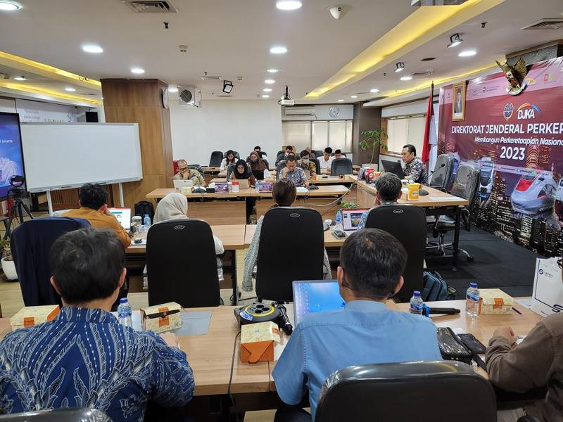 Seoul Metro, la entidad que administra el sistema de metro de la capital coreana y sus alrededores, transferirá su tecnología operativa a Indonesia. La foto muestra una reunión relacionada del Departamento de Transporte de Indonesia celebrada el año pasado. | Seoul Metro