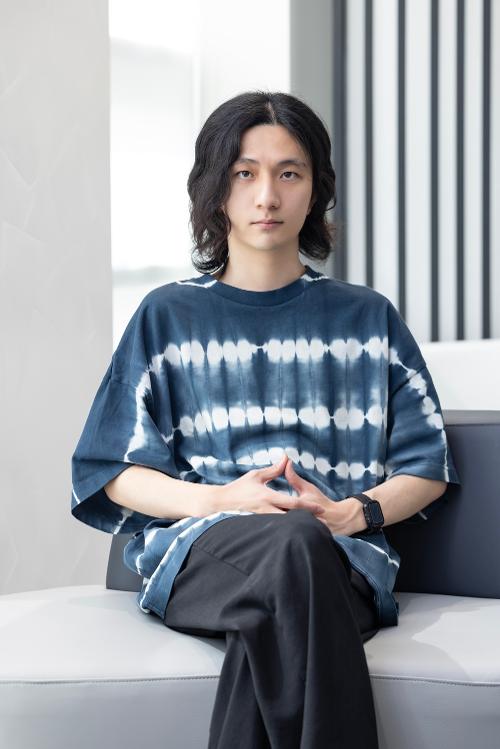 El director Hansl von Kwon ganó el Gran Premio y el Premio del Público en el primer Festival Internacional de Cine sobre IA de Dubái, celebrado en febrero de 2024.