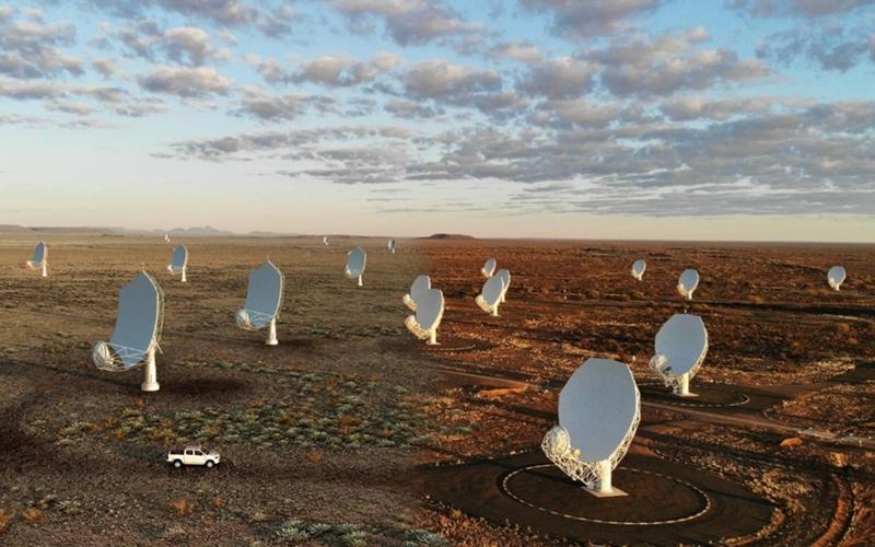 Representación por computadora de los radiotelescopios del Observatorio del Conjunto de un Kilómetro Cuadrado (SKAO). | Sitio web oficial de SKAO